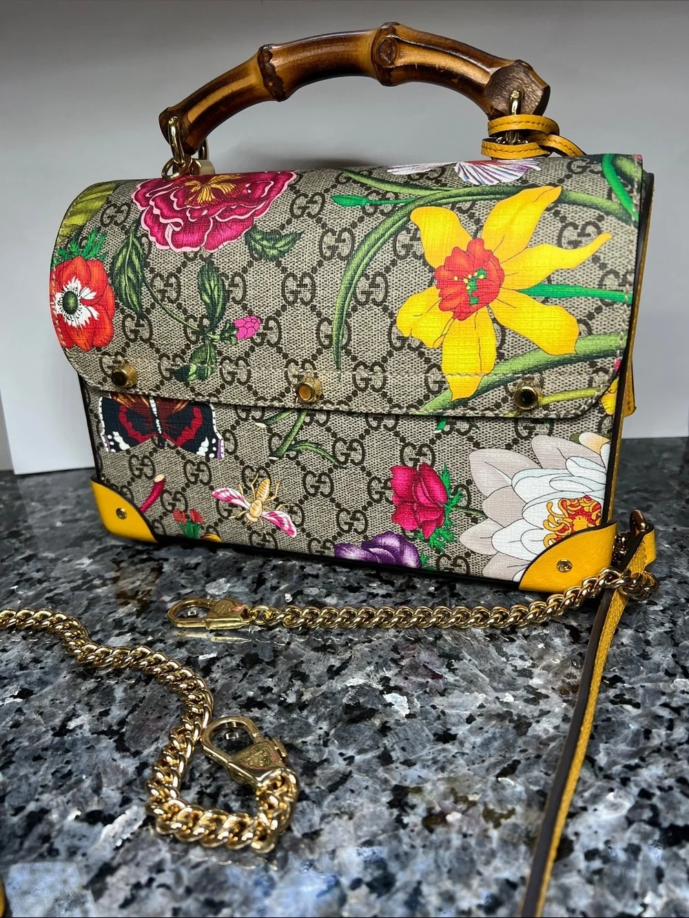 Gucci GG Flora Small Padlock Bamboo Bag Floral Coated Canvas and Yellow Leather - Picture 4 of 16